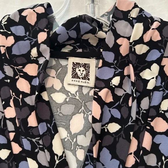 Anne Klein Spring top - Picture 2 of 3